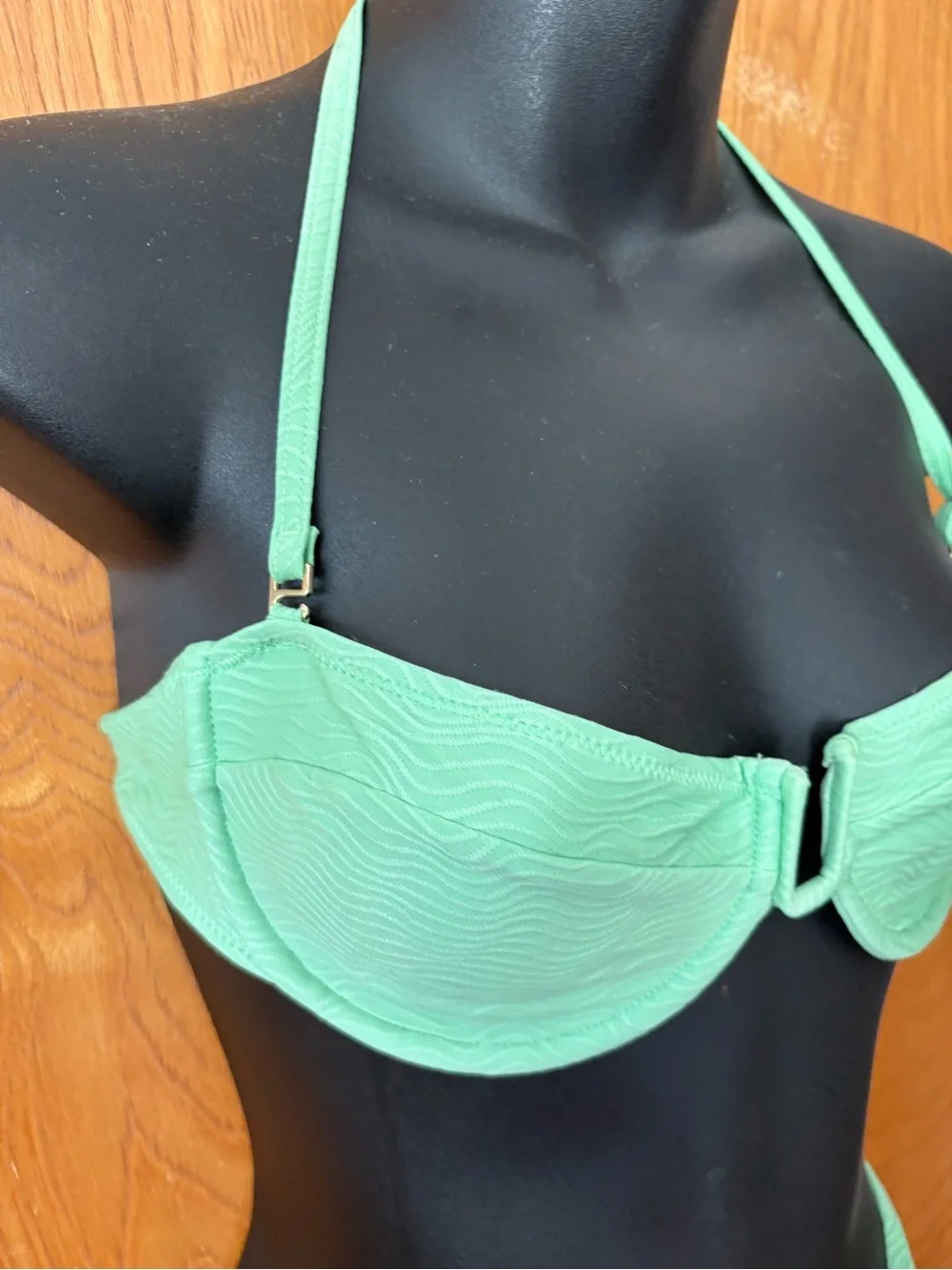Monday Swimwear Mint Green Textured Underwire Bikini S/P